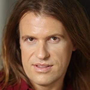 Meet your Posher, Derek